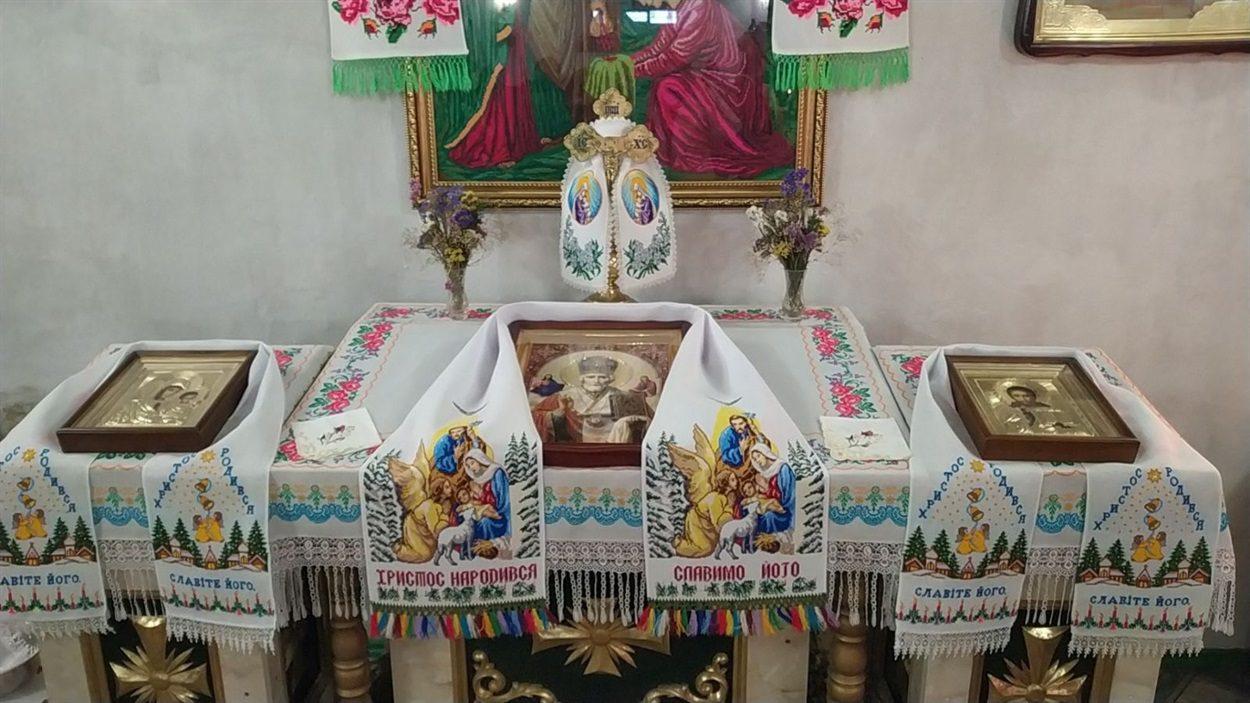 На Рівненщині ікони прикрасили тематичною вишивкою
