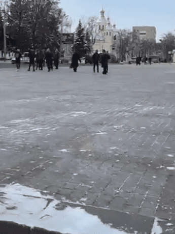 Мер Рівного проїхався вулицями міста та розповів про стан доріг (Відео)