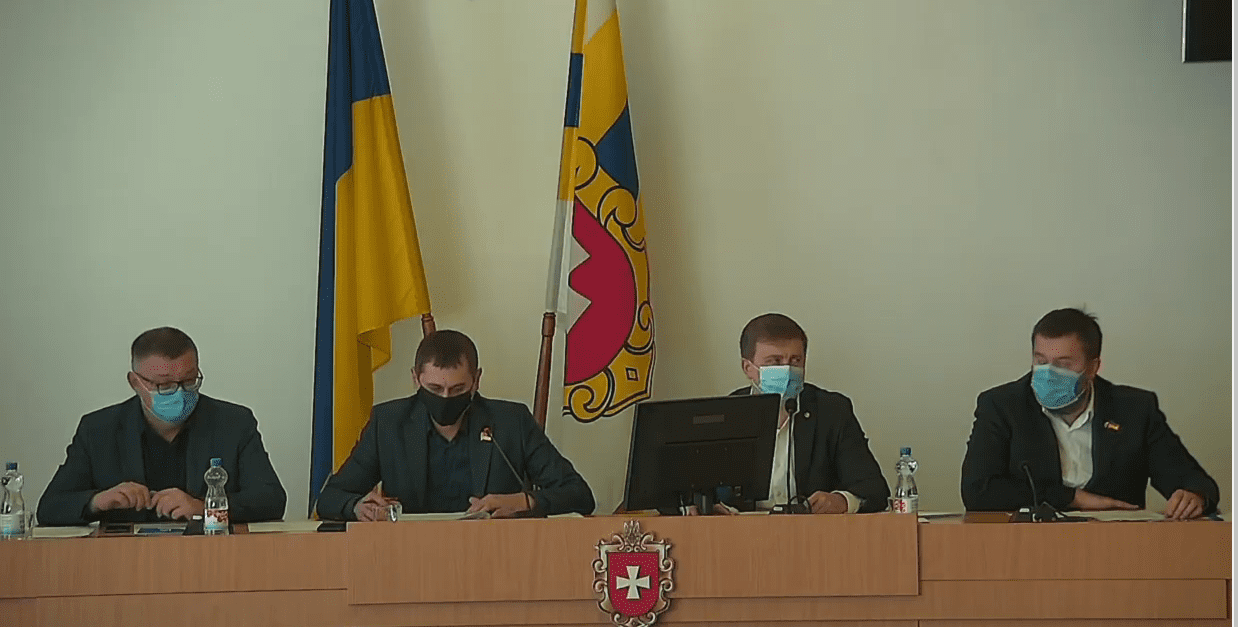 Розпочалося засідання позачергової сесії обласної ради