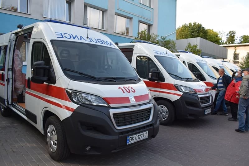 На Рівненщині «швидка» як і раніше виїжджатиме за викликом