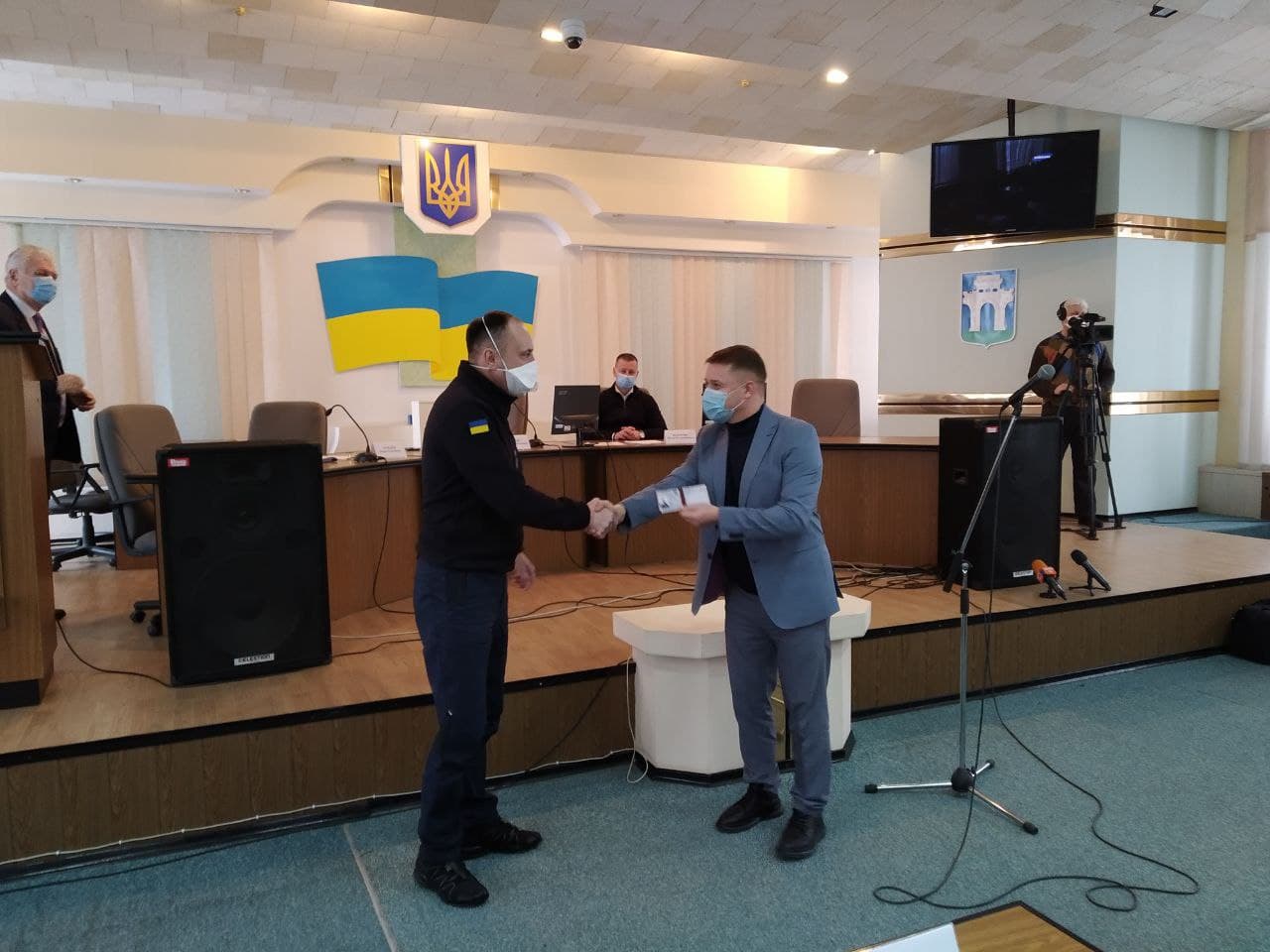 Ще двом членам Рівненського міськвиконкому вручили посвідчення