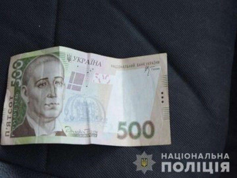 1000 неоподатковуваних мінімумів доходів громадян заплатить водій за спробу підкупу поліцейських