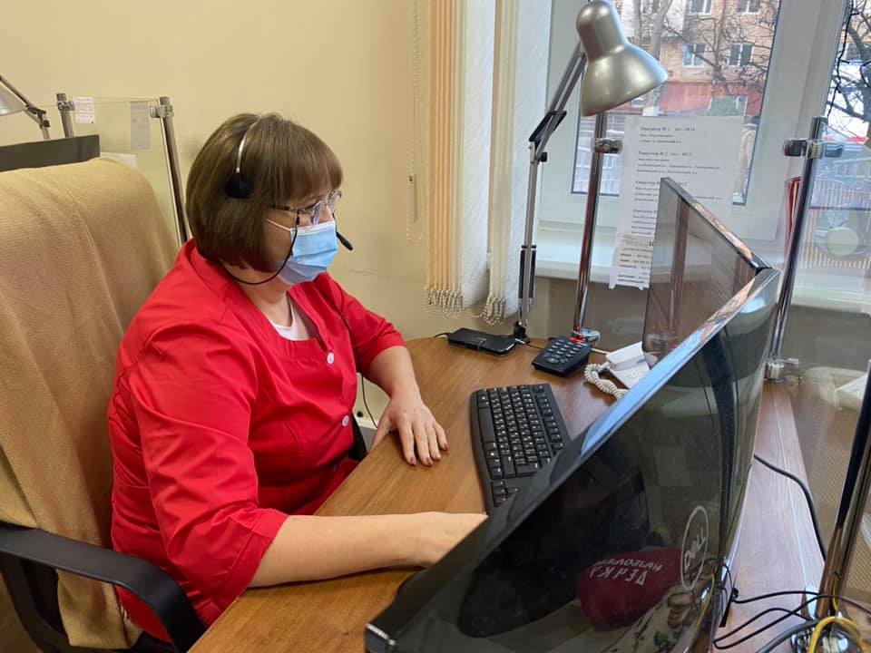 209 консультацій по телефону за минулу добу надали медики на Рівненщині