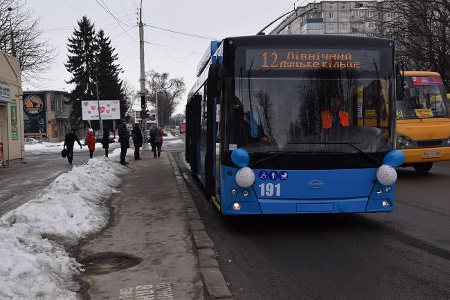 У Рівному особливі діти будуть їздити у громадському транспорті за виданими посвідками