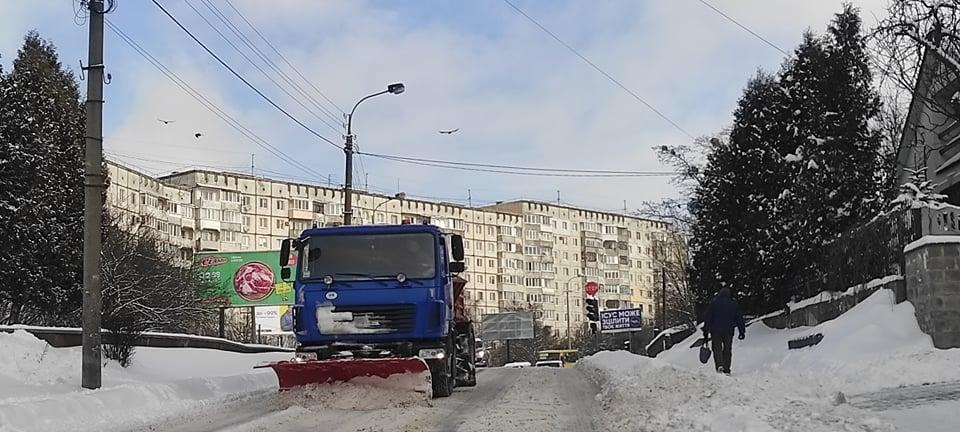 40 годин місто Рівне засипало снігом