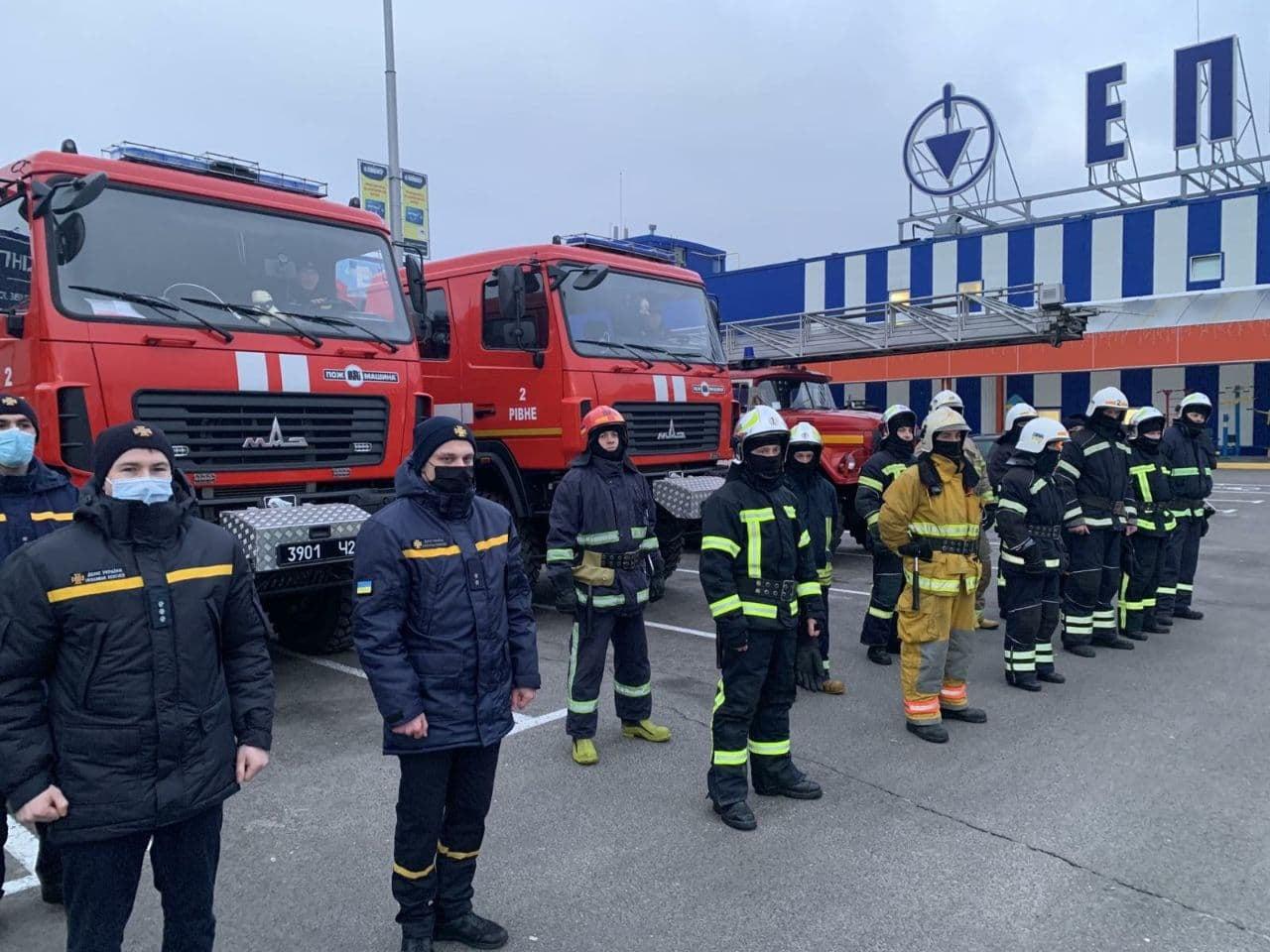 У Рівному рятувальники зранку побували в Епіцентрі
