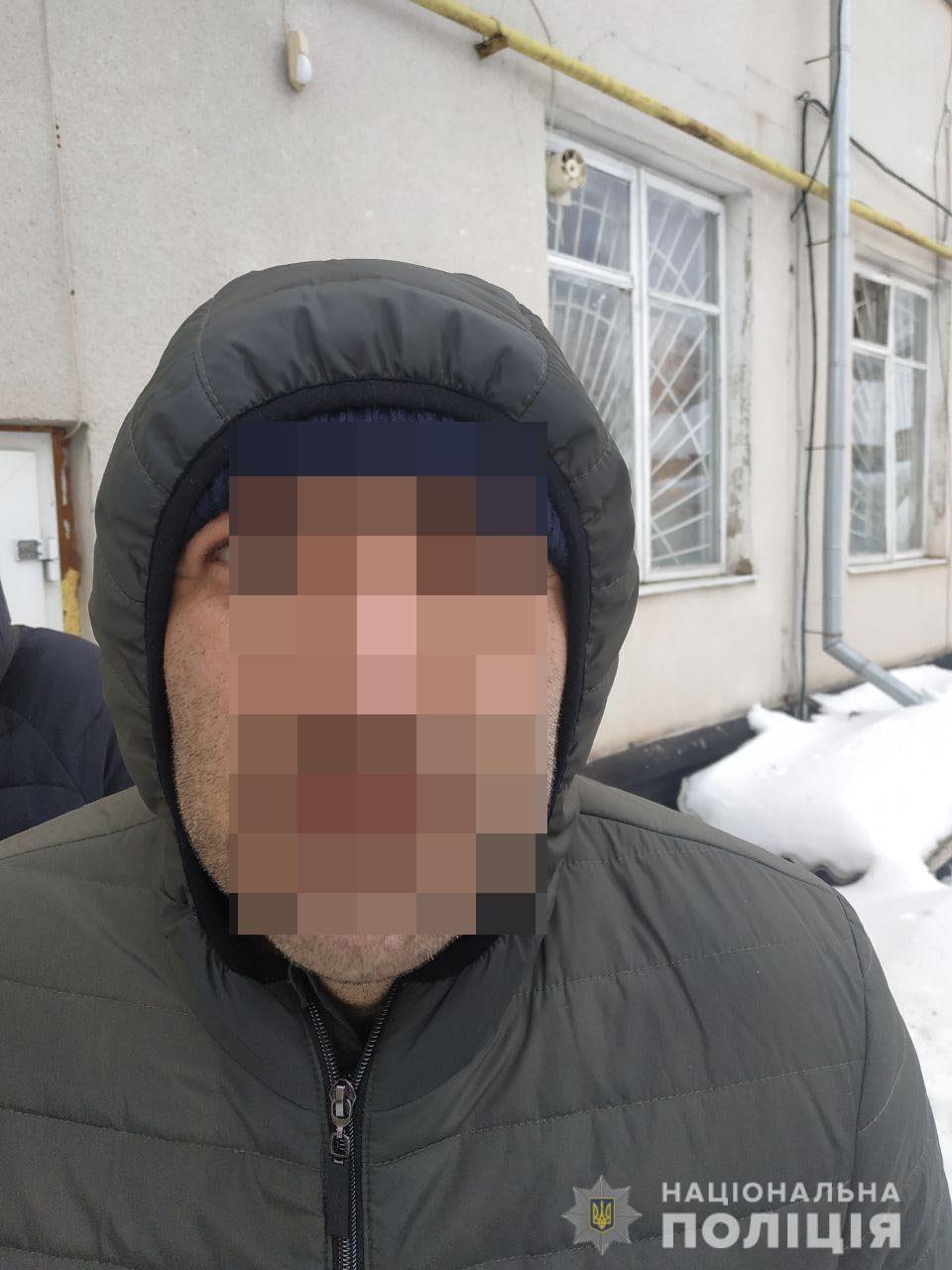 На Рівненщині викрито іноземця на крадіжці 70 тисяч гривень із авто