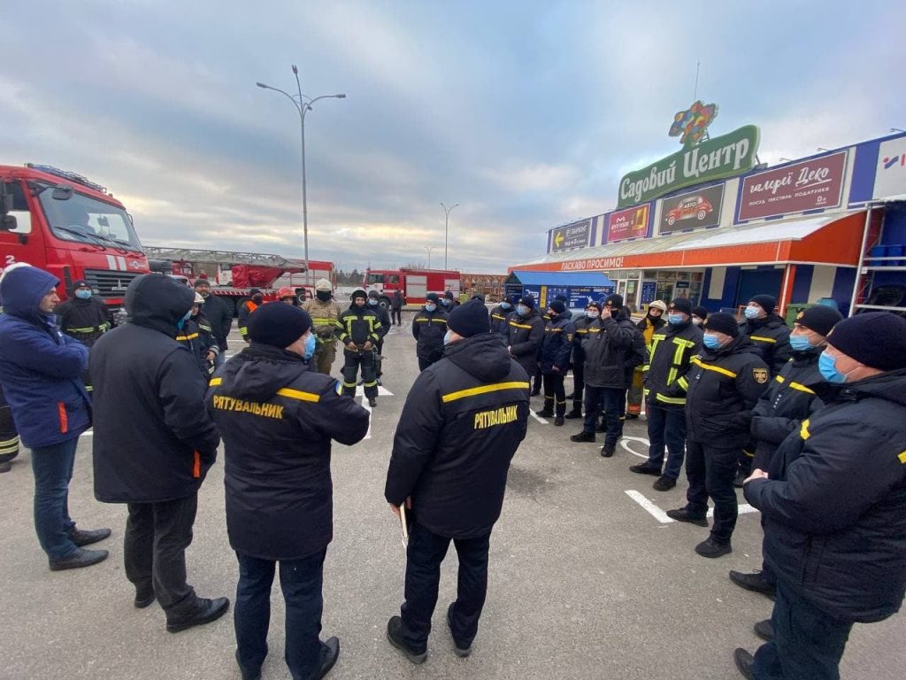 рятувальники_епіцентр