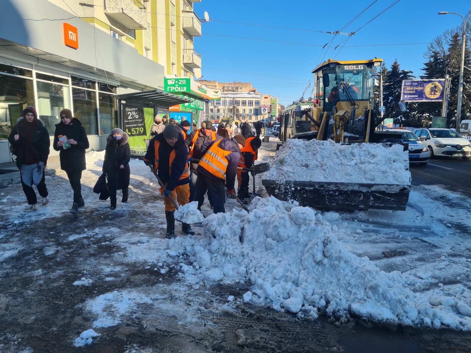У Рівному грейдер переїхав ногу чоловіку