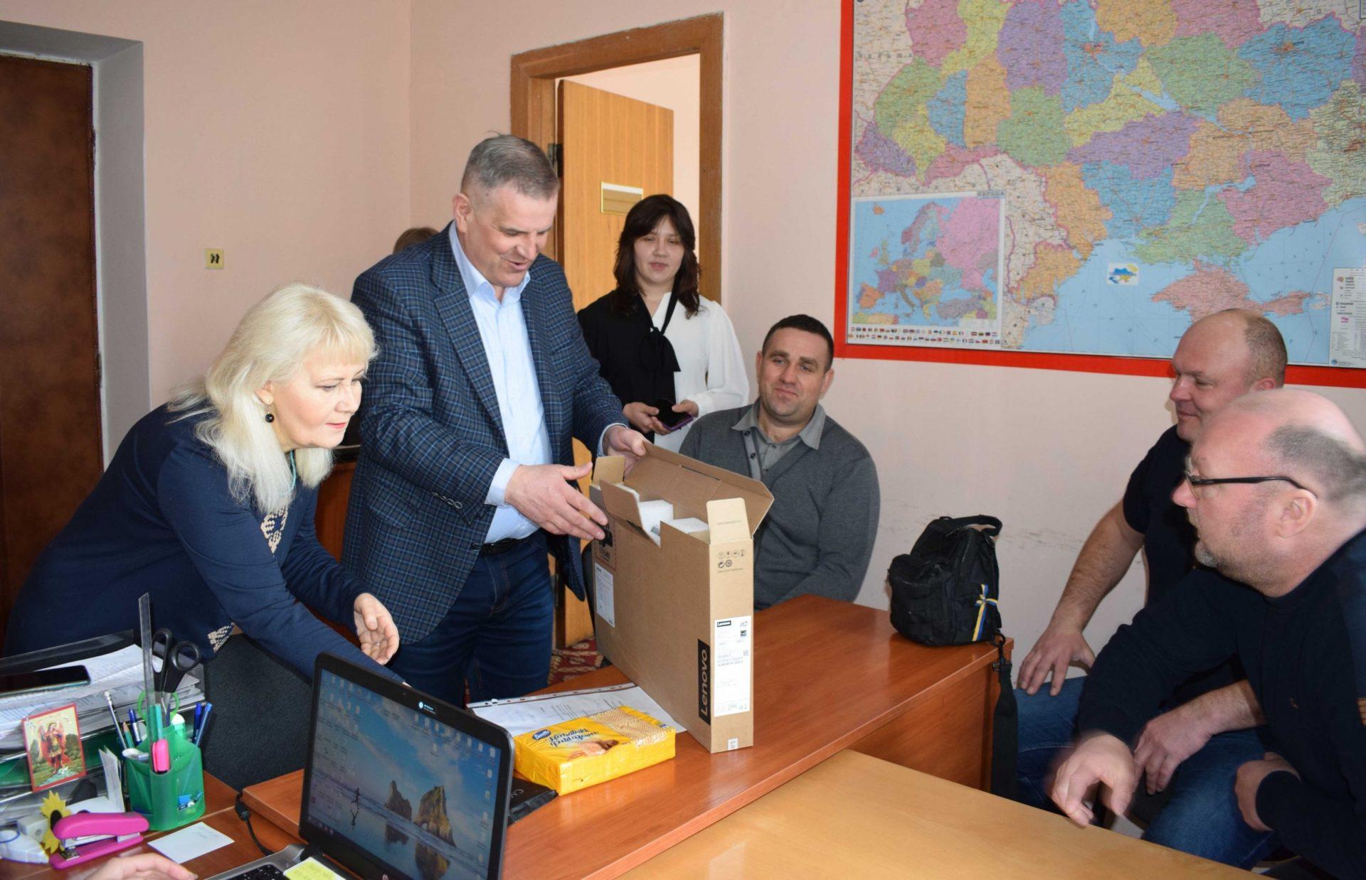 «Ветеранський простір» отримав нову оргтехніку