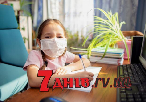 Шкарлет: у «червоних зонах» навчатися оф-лайн можуть лише дошкільнята та учні початкової школи