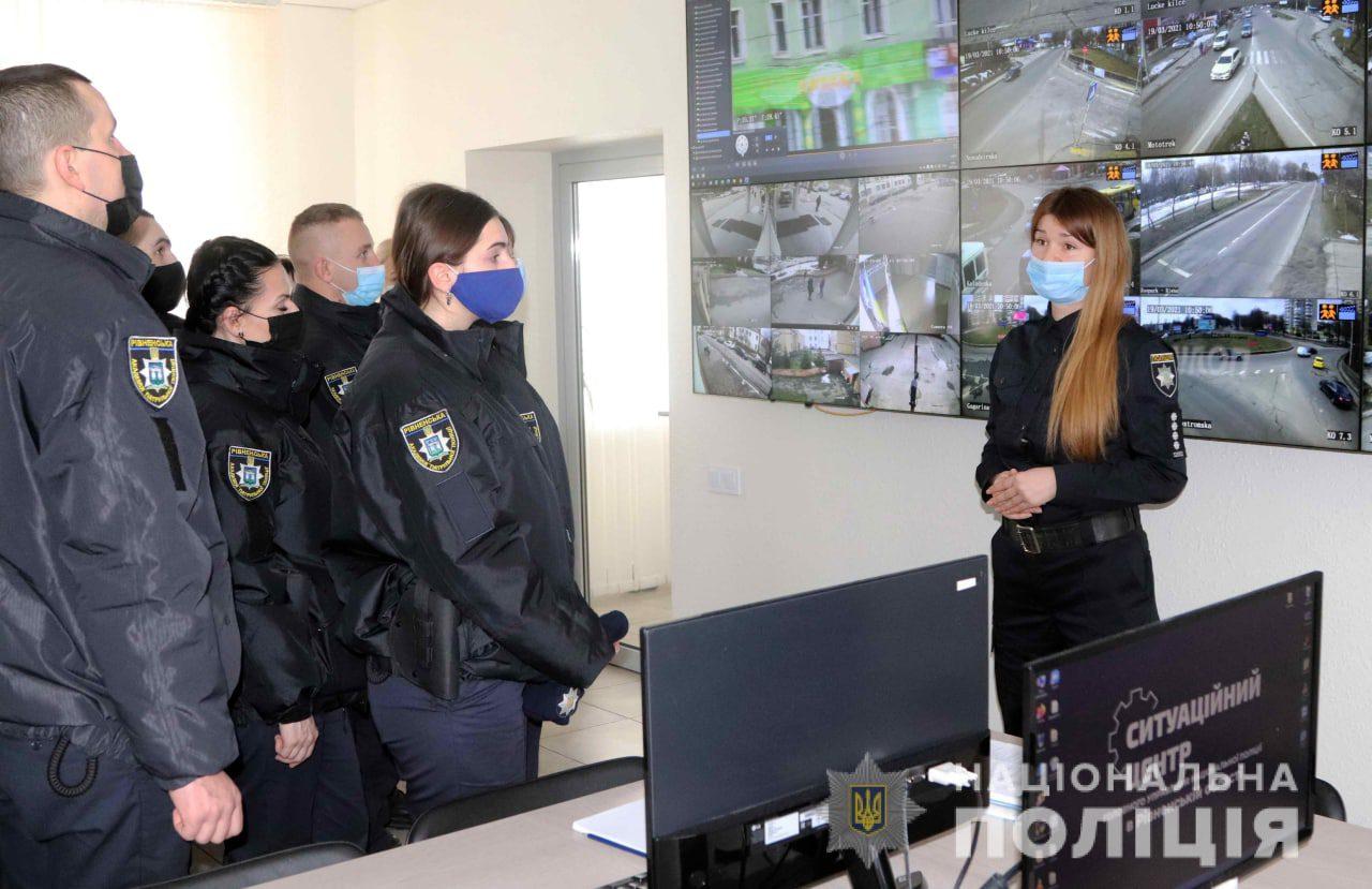 Майбутні патрульні поліцейські ознайомилися із роботою ГУНП Рівненської області