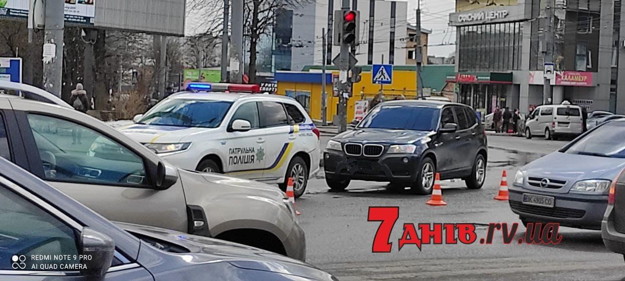 Рівненські поліцейскі потрапили в ДТП (ФОТО)