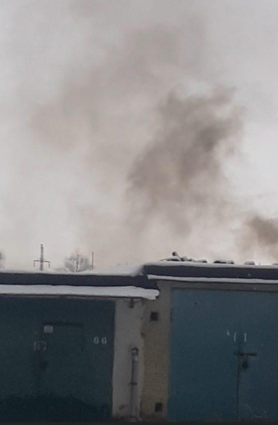В Рівному мешканців Північного душать смердючим димом (ВІДЕО)