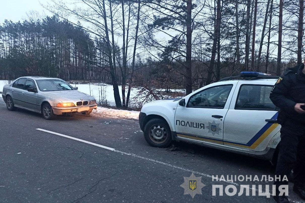 На Рівненщині за вчора поліцейські двічі відмовились від хабара