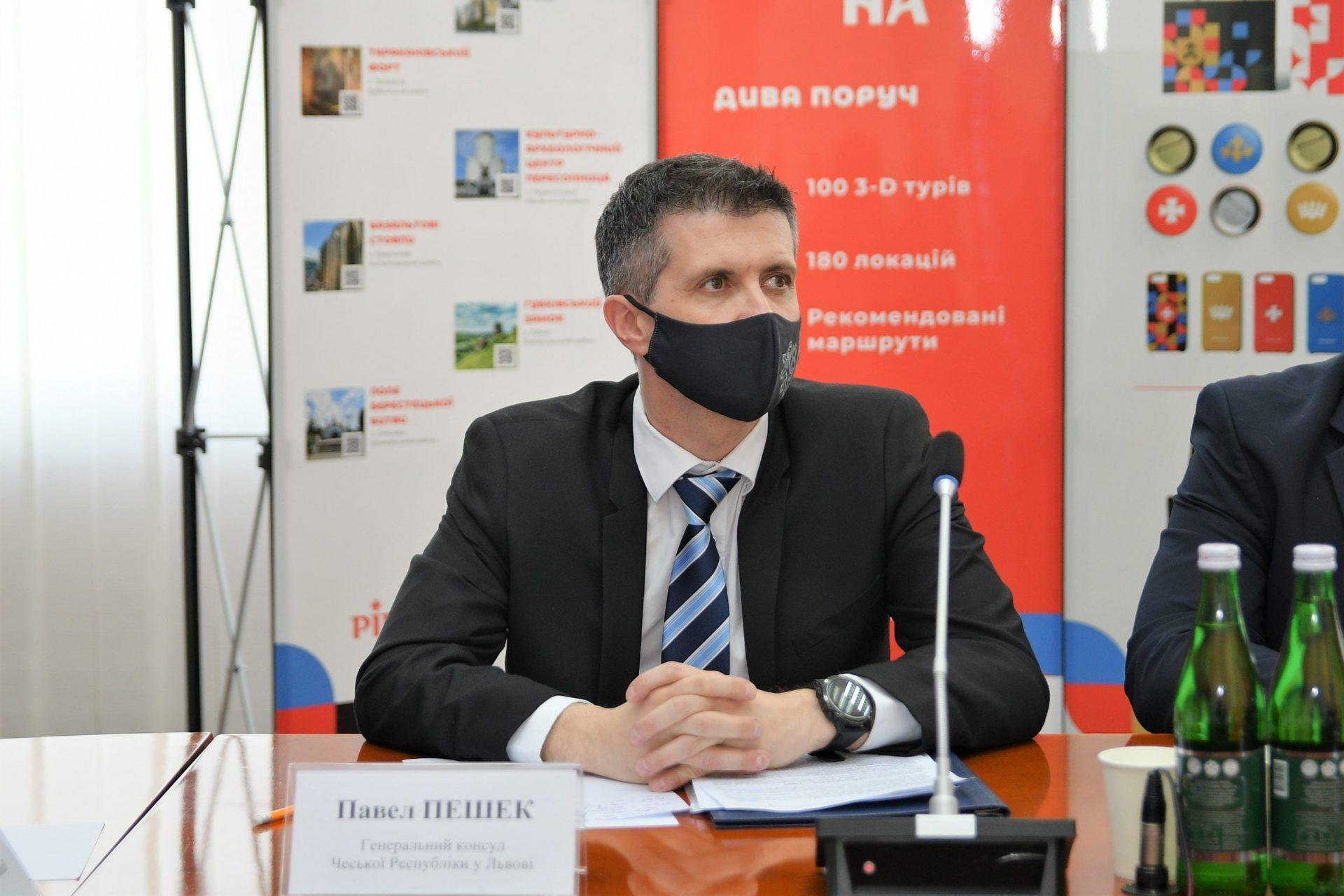 Павел_Пешек