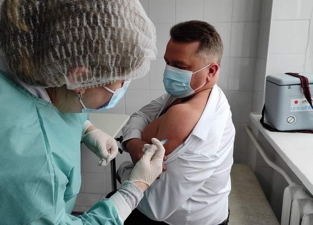 Заступник мера Рівного вакцинувався від COVID-19