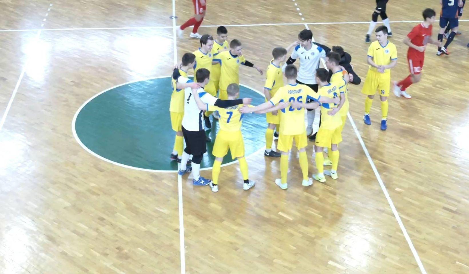 Рівняни достроково стали чемпіонами футзальної Екстраліги U17 Рівняни достроково стали чемпіонами футзальної Екстраліги U17