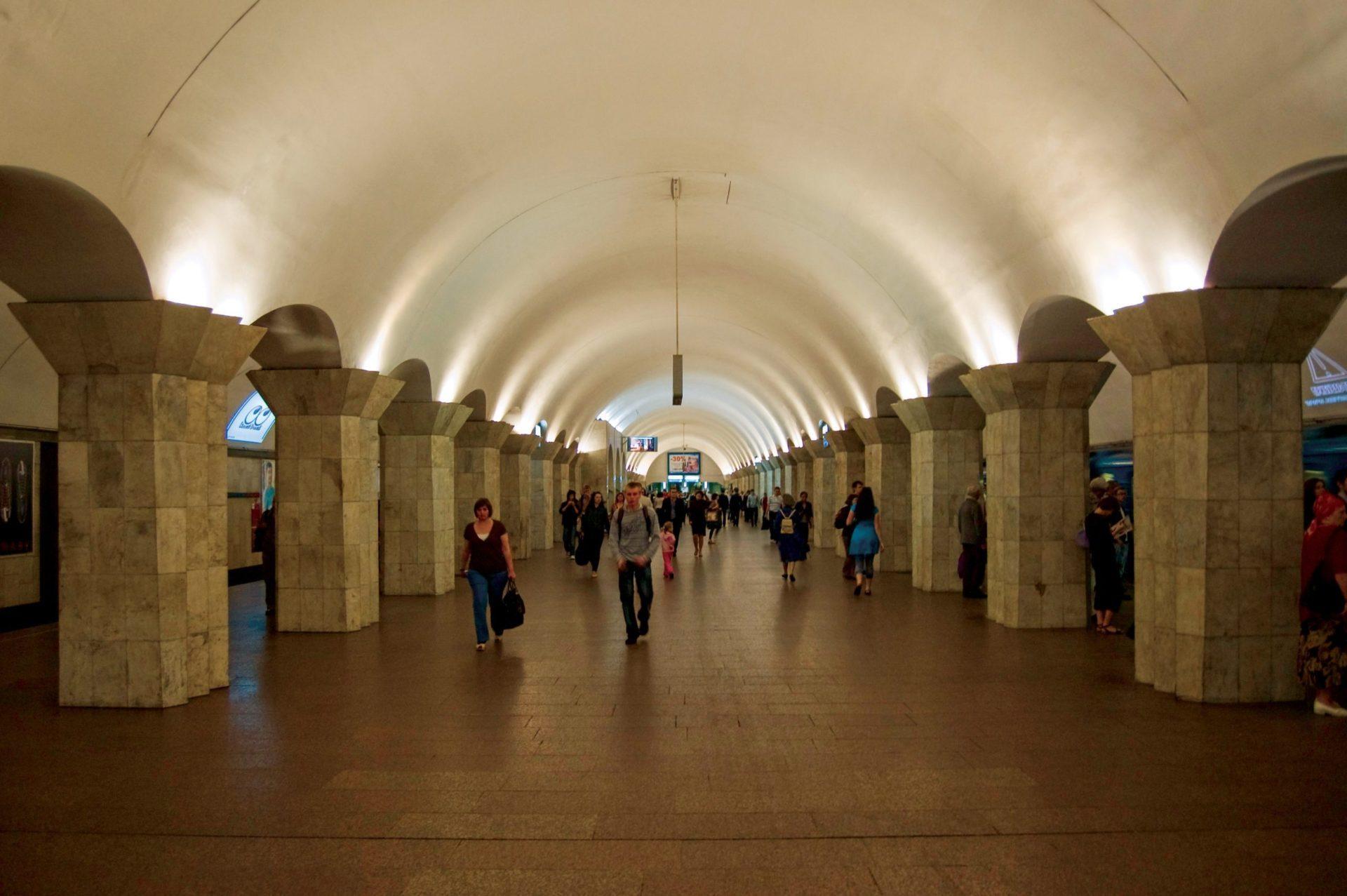 У Києві повідомили про замінування сімох станцій метро