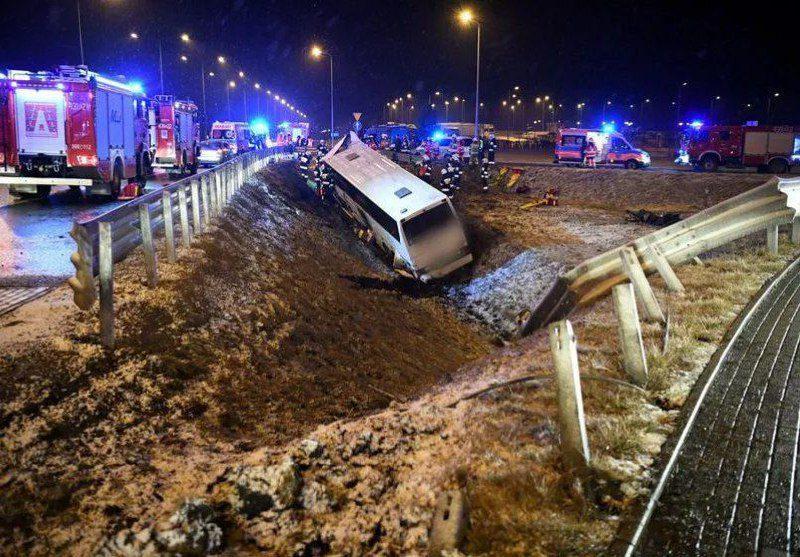 У Польщі в ДТП потрапив автобус з українцями, є загиблі (ФОТО)