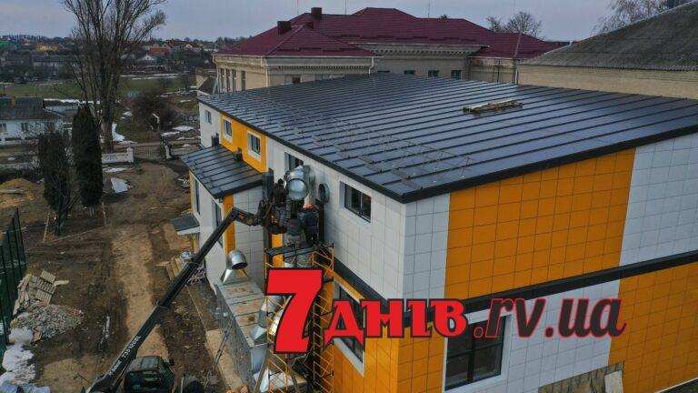 У Дубно завершується реконструкція басейну