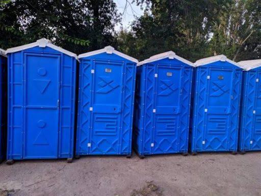 Скільки в Рівному громадських вбиралень розповіли в Рівнераді
