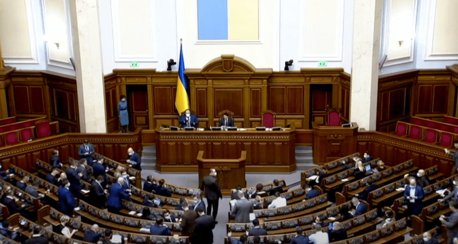 Позбавити мандатів депутатів
