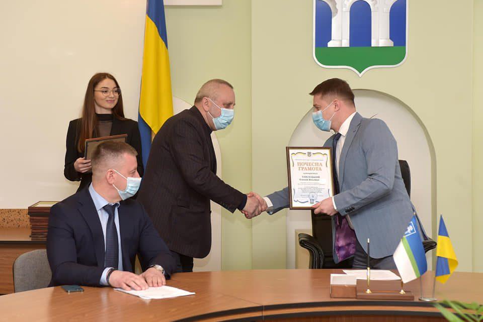 Рівненська влада нагородила працівників сфери житлово-комунального господарства