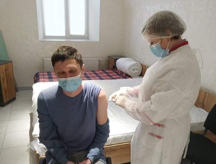 За один день +100 рівнян вакциновано проти Covid-19 однією виїзною бригадою