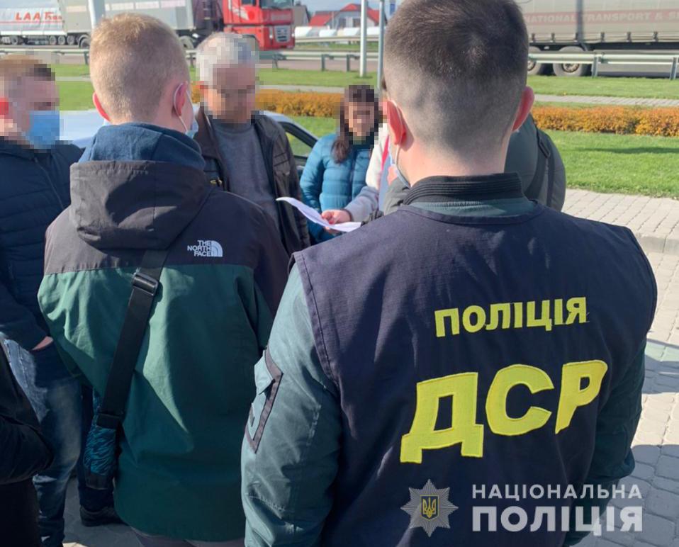 На Рівненщині голову ОТГ викрили на хабарі