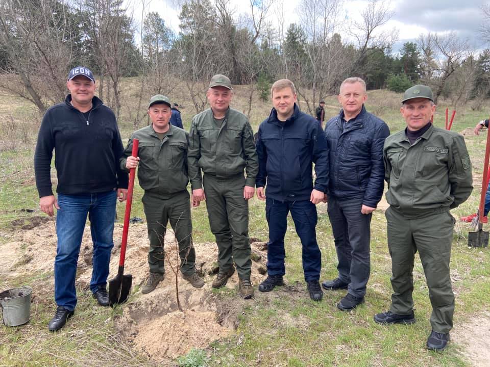 Постраждалу від пожеж Луганщину прикрасять 25 тисяч саджанців від Рівненщини