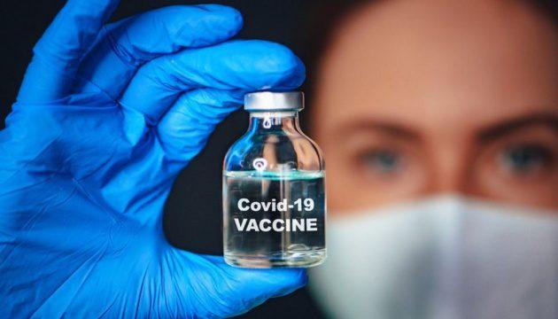 Україна веде перемовини про закупівлю вакцин проти COVID-19
