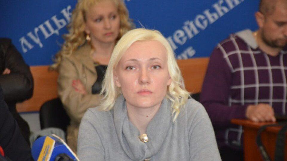Волинська зоозахисниця звозить безпритульних тварин до свого міста