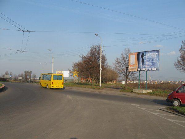 Рівняни просять зупинку і світлофор на Костромській