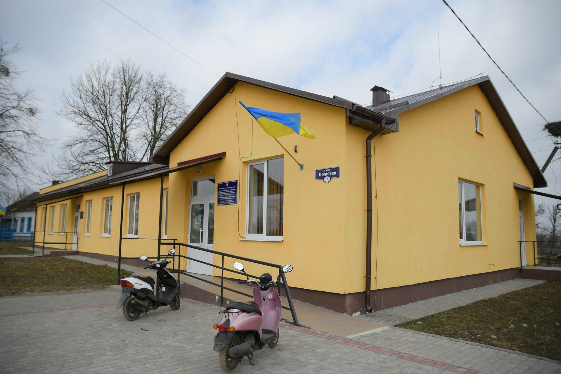 У селі Воронки Вараського району працює оновлена амбулаторія
