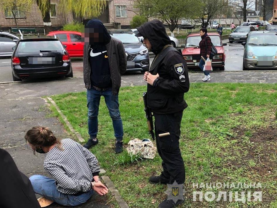 За напад на поліцейську жительці Вараша загрожує п’ять років за ґратами