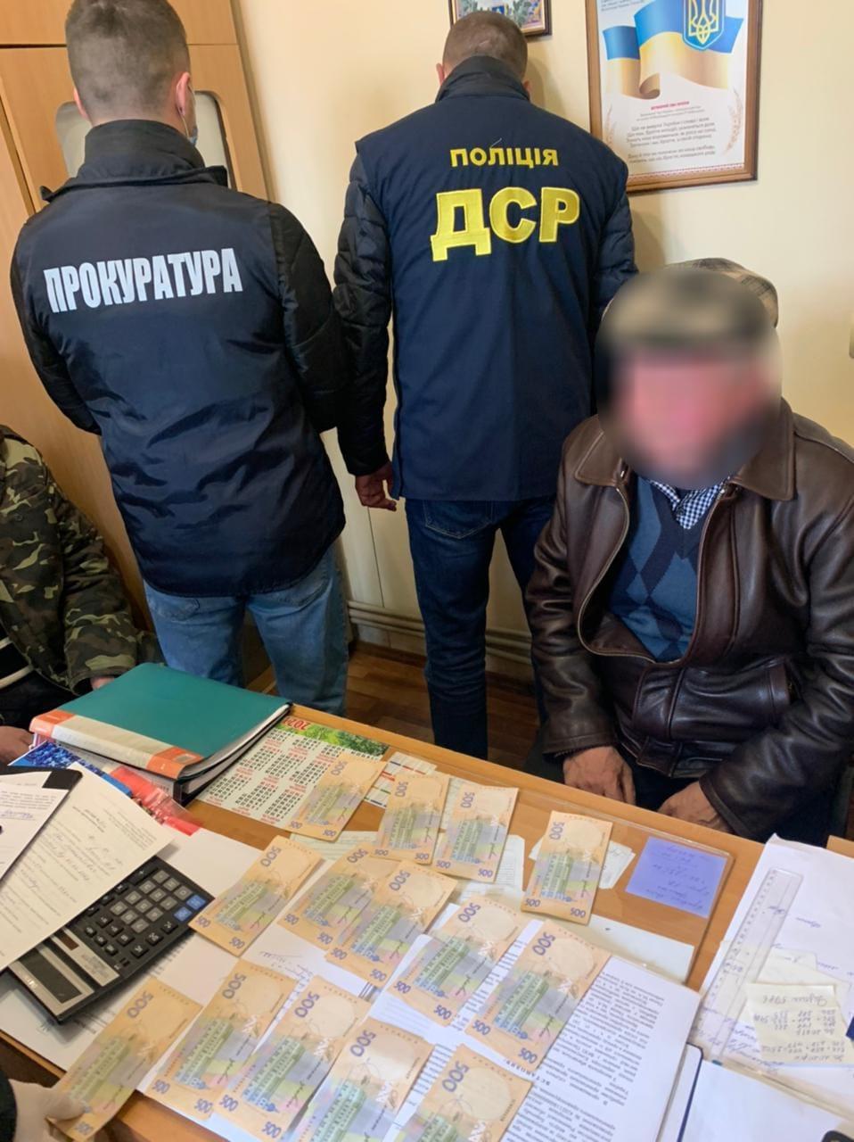 На Рівненщині затримали директора одного з ринків