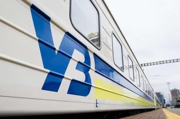 Укрзалізниця назвала топові напрямки на травневі свята