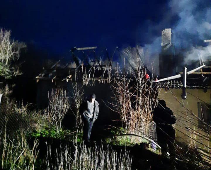 На Дубенщині у приватному господарстві вогнеборці погасили пожежу