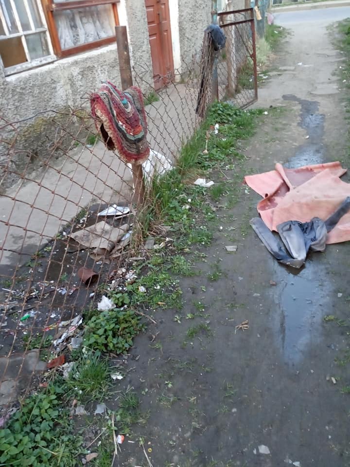 Здолбунівчанка скаржиться на сусідів-ромів