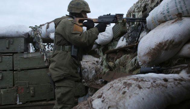Російські окупанти минулої доби 17 порушували «тишу», поранений боєць ООС
