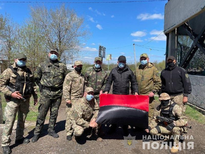 Керівник поліції Рівненщини проінспектував несення служби підлеглими в зоні ООС Керівник поліції Рівненщини проінспектував несення служби підлеглими в зоні ООС