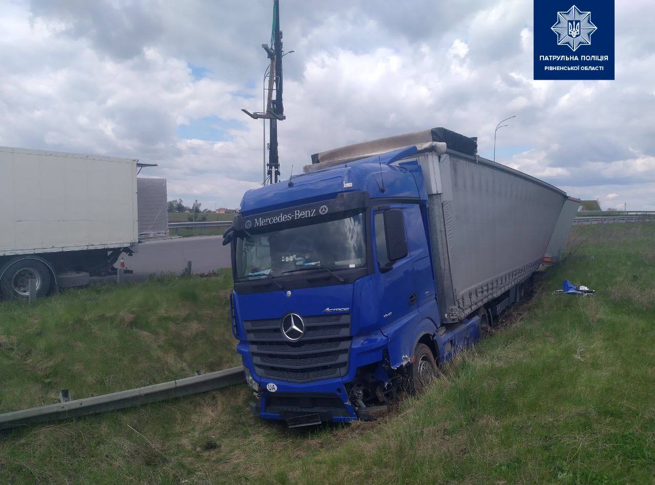 На автодорозі Київ-Чоп трапилось ДТП за участю п’яного водія