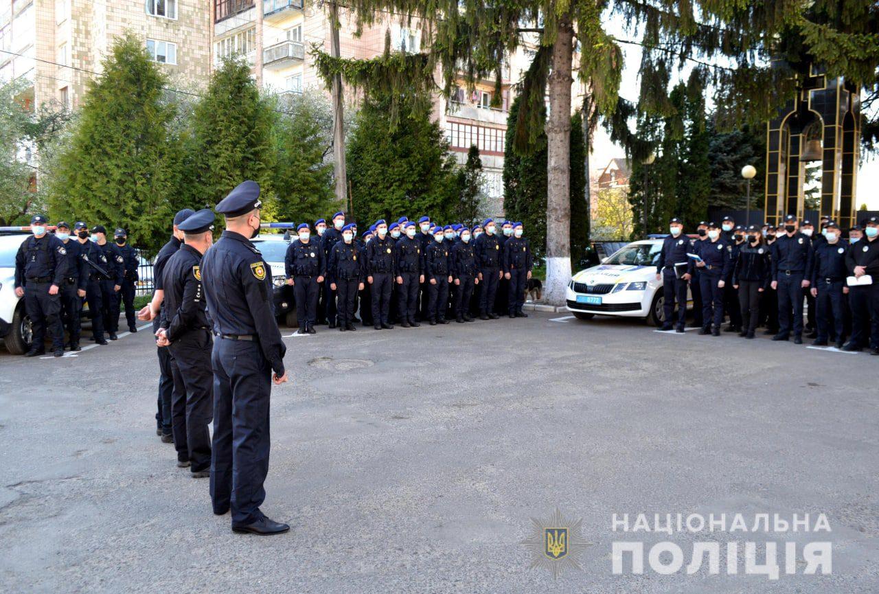 Поліцейські розпочали посилені заходи у відпрацюванні обласного центру Поліцейські розпочали посилені заходи у відпрацюванні обласного центру