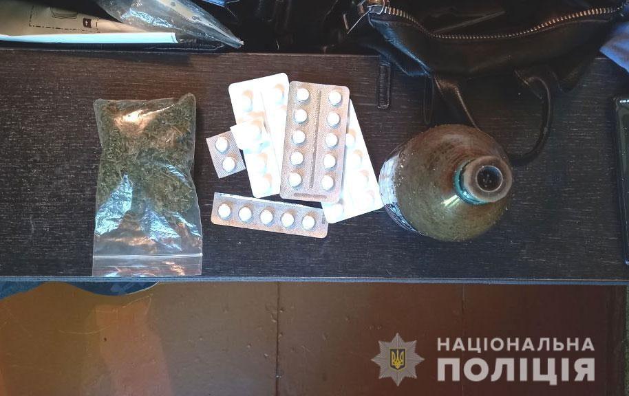 Оперативники на збуті метадону затримали рівнянку