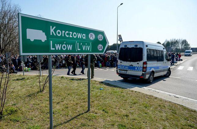 Польща вакцинуватиме українців прямо на кордоні