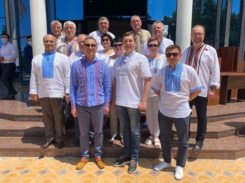 Рівненські бізнесмени вразили Узбекистан національним колоритом