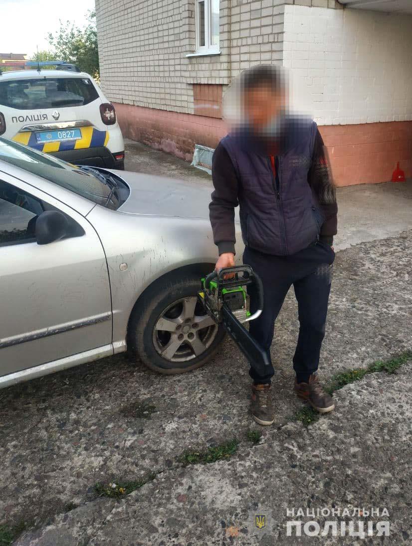 В Клевані поліцейські оперативно розкрили грабіж та крадіжку