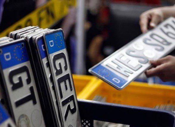 В Україні дозволили «копійчано» розмитнювати автомобілі В Україні дозволили «копійчано» розмитнювати автомобілі