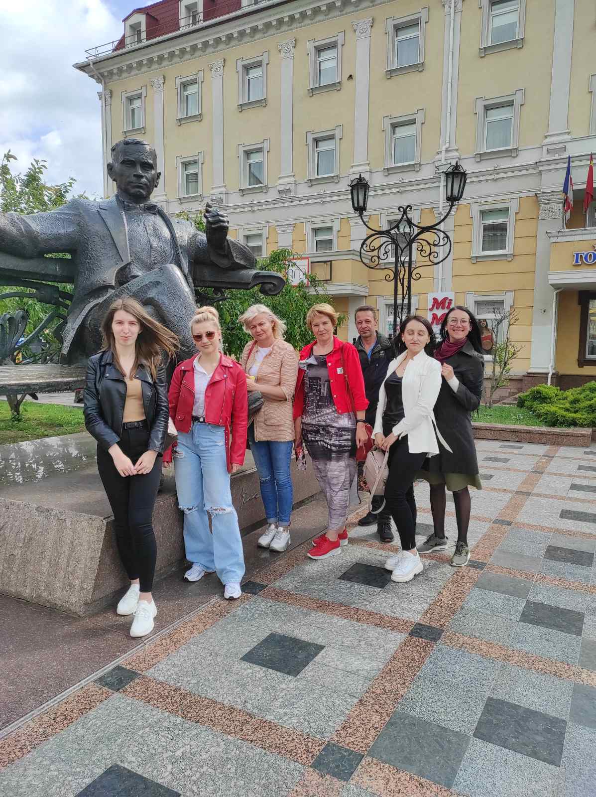 Майбутні агенти з організації туризму навчаються, подорожуючи рівненськими вулицями